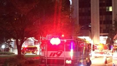 [속보] 정부서울청사 9층 국무총리 비서 사무실 화재…22분만에 완진