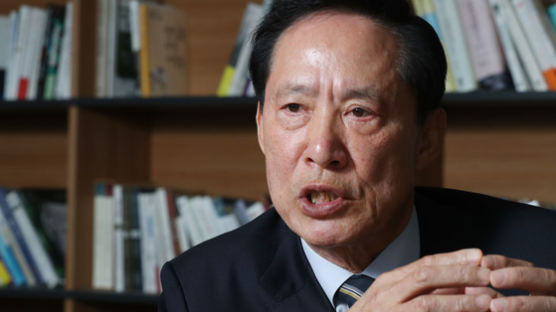 "한국군이 사드를 보유하고 운용하는 방안도 검토"…송영무 국방부 장관 후보자