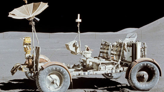 [인사이트] 1971년 우주인 첫 자동차 루나 로버, 티타늄 요철 붙인 강철선 타이어 달아