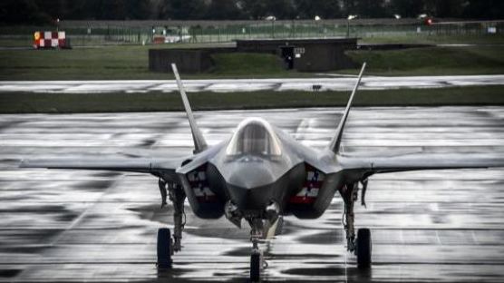 '차세대 스텔스 전투기' F-35A "한미 등 11개국과 440대 판매계약 체결 예정"