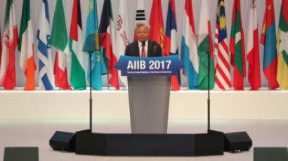 진리췬 AIIB 총재 "北은 비회원국…요구있으면 총회에서 결정"