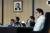  19일 열린 SK 확대경영회의에서 최태원 회장이 계열사 사장들의 발표를 듣고 있다. [사진 SK]