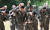 전국적으로 폭염주의보가 발효된 21일 경남 함안군 군북면 39사단 장병들이 유격훈련도중 쉬는 시간에 물을 뿌리며 더위를 식히고 있다.송봉근 기자 