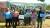 반GMO 전북도민행동 회원들이 천막 농성장 앞에서 손팻말을 들고 &#34;GMO 개발 반대&#34;를 외치고 있다. [사진 반GMO 전북도민행동]