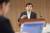 이주열 한국은행 총재가 22일 기자단과의 오찬간담회를 열어 최근 국내외 경제상황에 대한 분석 및 대응방향을 이야기하고 있다. [사진 한국은행]