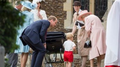 '미운 세살' 조지 왕자, 새 육아도우미의 교육 받는다