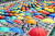 서울 금천구 청사 지하 1층 광장엔 400여 개의 우산이 공중에 매달려 그늘막 역할을 하고 있다. ［사진 금천구청］ 