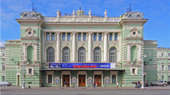 러시아 '마린스키 극장'처럼...예술복합단지로 거듭나는 세종문화회관 