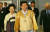 노무현 대통령 당선자와 권양숙 여사가 2003년 1월 30일 설날 특집으로 방송될 SBS 프로그램에 출연하기 위해 한복차림으로 스튜디오에 들어서고 있다. [국회사진기자단]