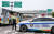 지난달 18일 제주국제공항 입구 도로에서 제주 자치경찰이 교통정리를 하고 있다. 프리랜서 장정필