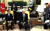 문재인 대통령과 트럼프 미국 대통령이 단독 정상회담에 앞서 취재진을 위해 포즈를 취하고 있다. [연합뉴스]