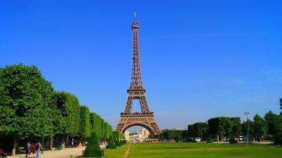 프랑스 파리, 돈 없는 청년 위해 휴가비 준다