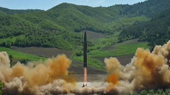 [이슈추적] 북, ICBM 3요소 충족 주장 … 한민구 “마하 20 한참 못 미쳐”