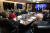 버락 오바마 전 미국 대통령이 이란 핵 협상 잠정 마감 시한인 2015년 3월 31일 백악관에서 국가안보팀을 소집해 스위스에서 미국 협상팀을 이끌고 있는 존 케리 국무장관 등과 화상회의를 하고 있다. [사진=백악관 플리커 제공] 