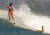국내 유일의 서핑 잡지 ‘WSB FARM SURF MAGAZINE’ 창간호에 실렸던 서핑 매니어 전은경씨의 파도 타는 모습. [사진 WSB FARM SURF MAGAZINE]