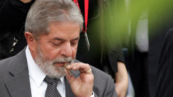 브라질 룰라 전 대통령, 부패혐의로 실형 선고