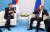 독일 함부르크에서 열린 주요 20개국(G20) 정상회의에 참석한 문재인 대통령과 블라디미르 푸틴 러시아 대통령이 지난 7일(현지시간) 정상회담을 가졌다. [연합뉴스]