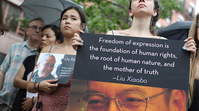 “중국 정부, 류샤오보 시신 조속한 화장 요구 … 유족은 거부”