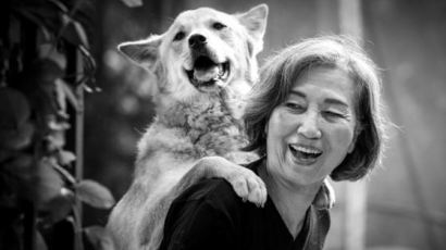 [권혁재 사진전문기자의 Behind & Beyond] 강아지 엄마로 사는 일흔의 조각가