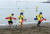 지난해 8월 전남의 한 해수욕장에서 해경 대원들이 구조활동을 하는 모습. [연합뉴스]