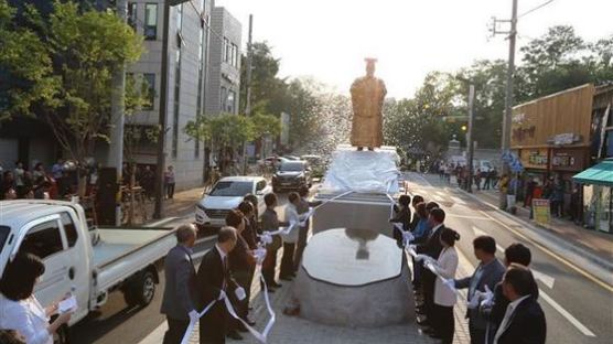[기획]"3·1운동 반대한 인물 기념하고 식량수탈기지에 역사거리 만들어"…친일논란 휩싸인 대구경북 사업들
