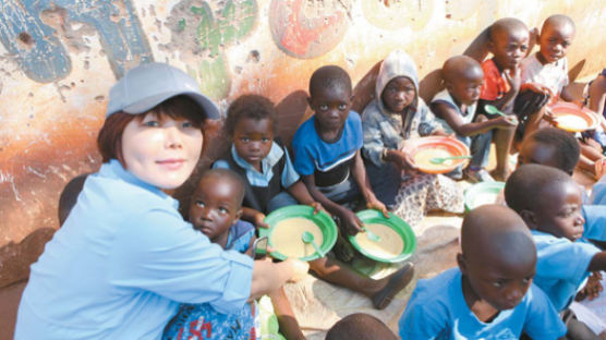 [시선집중] 8년째 어린이 영양공급 위해 아프리카 말라위 봉사활동