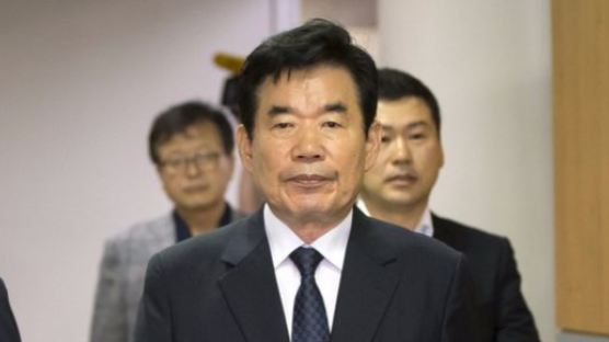 '선거법 위반 혐의' 김진표 의원, 항소심서 '벌금 90만원'…당선무효형 면해