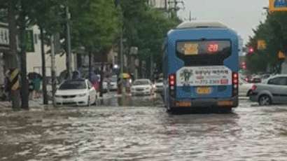 “인천 살다 이런 광경은 처음” 주안역 일대도 폭우로 침수 