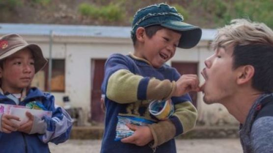 100원씩 십시일반 … 볼리비아 오지에 학교 세운 ‘희망천사’