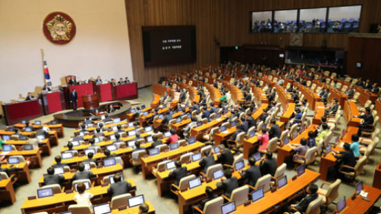 민주당, '추경 표결 불참' 의원 26명 징계방안 논의