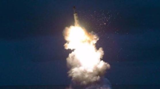 美CNN "北, 25일 신포조선소서 미사일 사출 실험…올해 세번째"