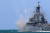 지난 30일 러시아령 크림반도 남부 세바스토풀항에서도 러시아 해군이 행사를 가졌다. 러시아 해군 대형상륙함인 아조브함에서 대공 미사일을 발사하고 있다. [세바스토풀 TASS=연합뉴스]  