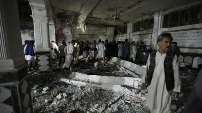 아프간 이슬람 사원서 자살폭탄…예배자 최소 30명 사망
