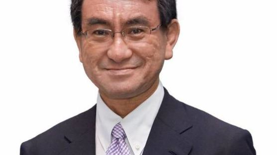 일본 새 외무상은 위안부 강제동원 인정한 고노 장관 아들 