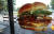 맥도날드 햄버거를 먹고 피해를 입었다고 주장하는 아동이 한달새 5명으로 늘었다. 사진은 기사 내용과는 직접 관련되지 않은 맥도날드 매장의 모습. [연합뉴스]
