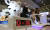 평창 동계올림픽 G-200일인 지난달 24일 오후 인천공항 입국장에 설치된 동계올림픽 마스코트 수호랑, 반다비 조형물 앞에서 여행객들이 기념촬영하고 있다. [연합뉴스] 