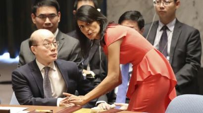 ‘겉만 맴도’는 유엔 안보리 대북제재, 결정적인 ‘한방’이 필요하다