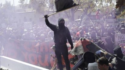 극좌집단 안티파, 또 폭력 행사 '논란' 