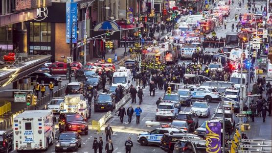 맨해튼 '폭탄 테러' 4명 부상 
