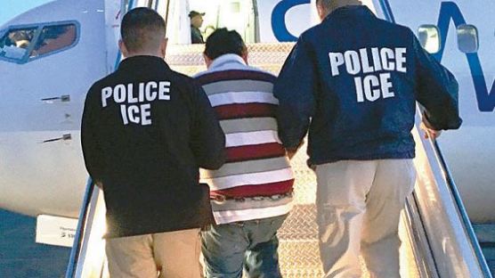 LA에서 매달 '700명' 체포…불법이민자·'비범죄자'도
