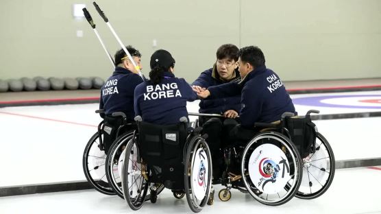 [서소문사진관]패럴림픽 휠체어 컬링팀 '영미 매직' 이어간다!