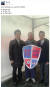 지난해 2월22일 김세의 기자(오른쪽)와 최대현 아나운서(왼쪽)가 ‘빨갱이는 죽여도 돼’라고 적힌 팻말을 든 승려 출신 정한영씨와 기념사진을 찍었다. [사진 정한영씨 페이스북]