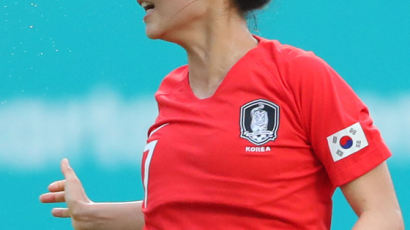  ‘축구돌’ 이민아, 일본전 분패에도 빛났다