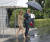 지난해 9월2일(현지시간) 트럼프 대통령과 멜라니아 여사가 휴스턴관 루이지애나 레이크 찰스 수해지역을 방문하기 위해 백악관에서 마린원 헬기로 이동하고 있다.[AP=연합뉴스]