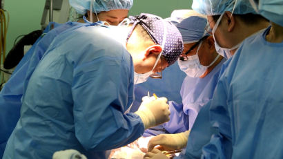 ‘이식 뒤 40년 생존’ 서울성모병원, 3000번째 신장이식 수술 성공