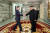 문재인 대통령(왼쪽)과 김정은 국무위원장이 지난 5월 26일 판문점 북측 통일각에서 만나고 있다. [사진=청와대]