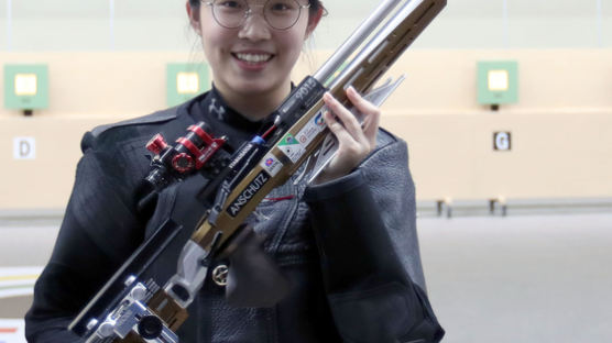 '제2의 강초현' 여고생 임하나, 세계선수권 10m 공기소총 2관왕