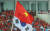 미딘 국립경기장에 베트남 국기와 태극기가 함께 휘날리며 선수단을 맞이하고 있다.[연합뉴스]
