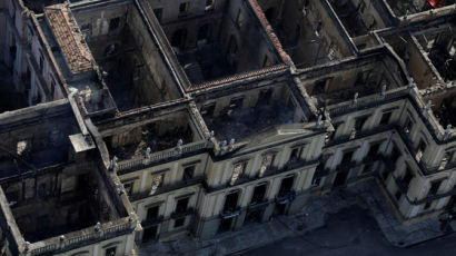 "브라질 부패에 창세기가 불탔다" 박물관 화재에 분노