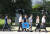 5일 서울 강남구 숙명여자고등학교를 압수수색한 경찰 수사관들이 압수물을 담은 상자를 들고 학교를 나서고 있다. [연합뉴스]